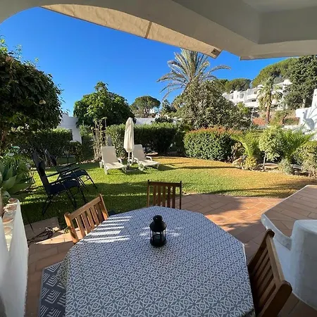 Ado House Semesterbostad *