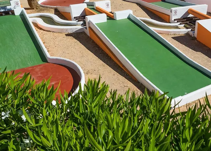 Ado House 阿尔布费拉